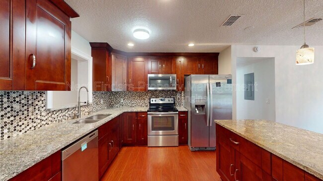 Building Photo - 11671 Shellfish Dr