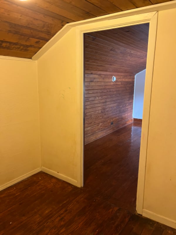 Building Photo - 608 Price St