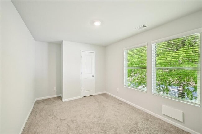 Building Photo - 4437 Ben Hill Rd