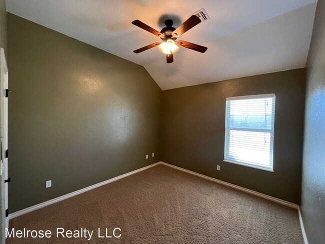 Building Photo - 4 br, 2.5 bath House - 12100 Kimberlyn Road