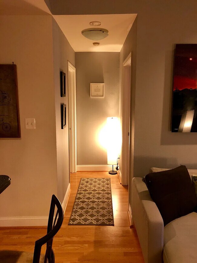 Building Photo - 3906 Penderview Dr