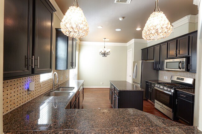 Building Photo - 1314 Sherwood Springs Ln