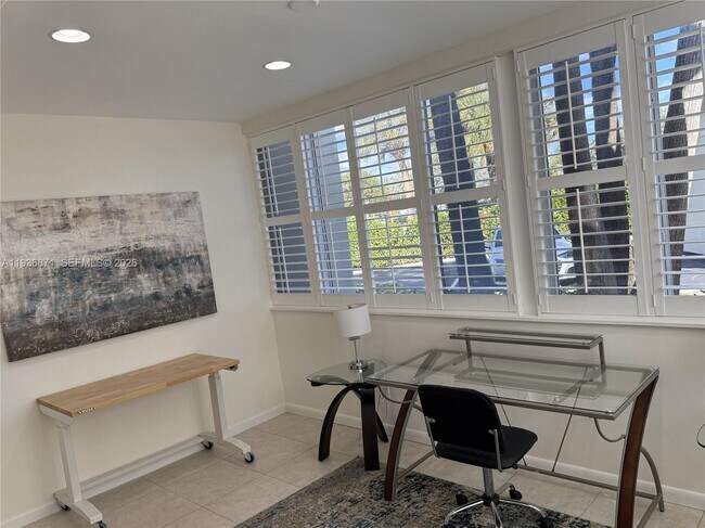 Building Photo - 4161 S US Hwy 1