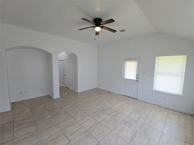 Building Photo - 1306 Squire Dr