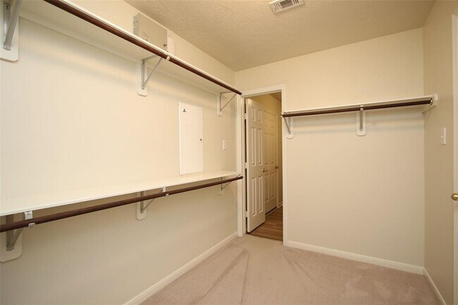 Building Photo - 43 N Veranda Ridge Dr