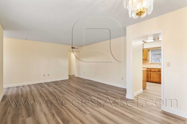 Building Photo - Gorgeous 3 Bed/2 Bath Home In Menifee Civic 55+ Community!