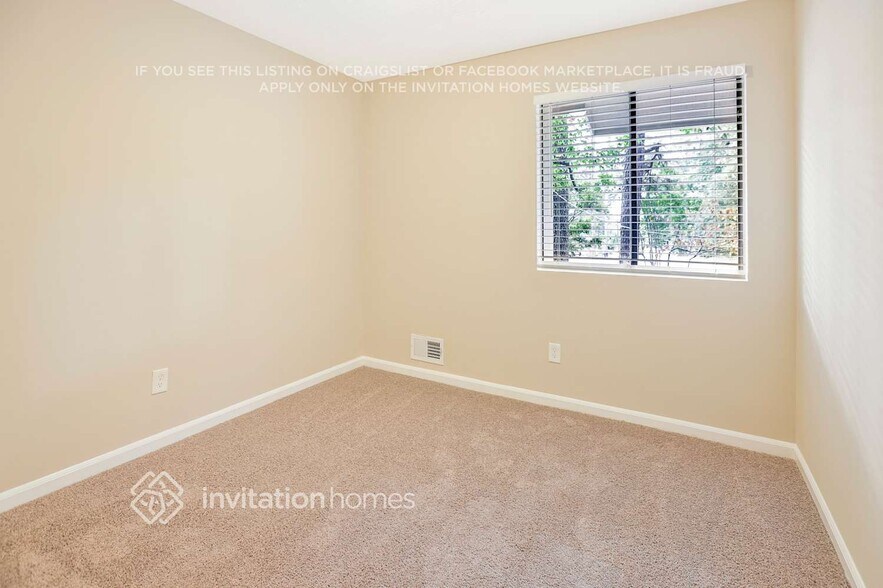 Building Photo - 8952 Saddlewood Dr