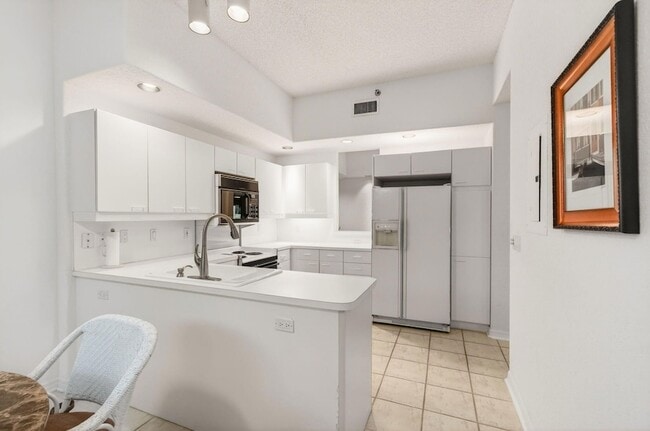 Building Photo - 2512 Coco Plum Blvd