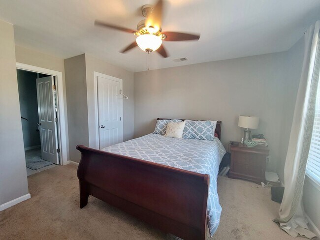 Building Photo - Lovely 3 bedroom, 3.5 bath home in Nellief...