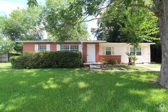 Building Photo - 610 Herschel St