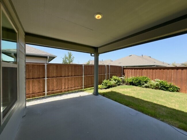 Building Photo - 11333 Pecan Crk Dr
