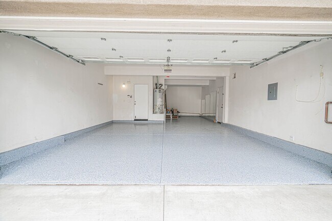 Building Photo - Spacious 4-Bedroom Pool Home in Saugus with Stunning Views & Community Amenities!