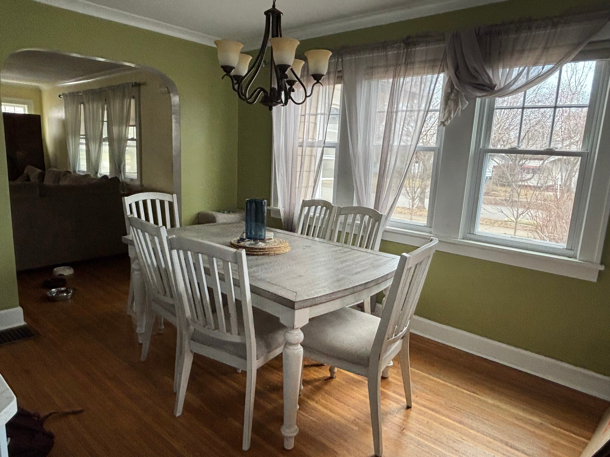 Dining room/Eat in Kitchen - 77 Hartsdale Rd