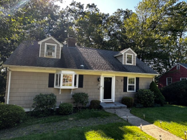 Primary Photo - 165 Richardson Dr