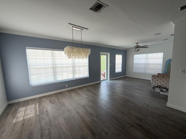 Building Photo - 8934 Emerson Ave