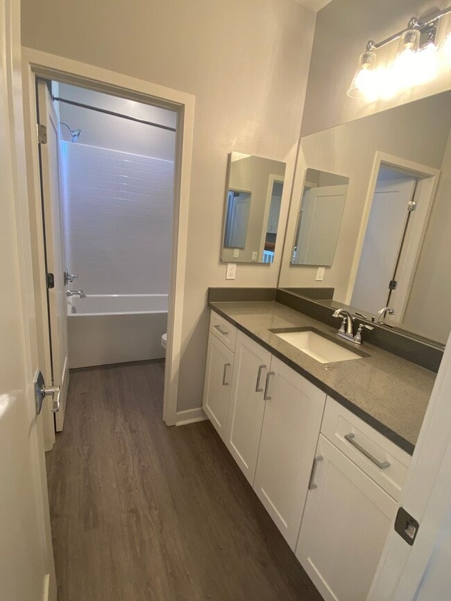 Building Photo - Brand New Home