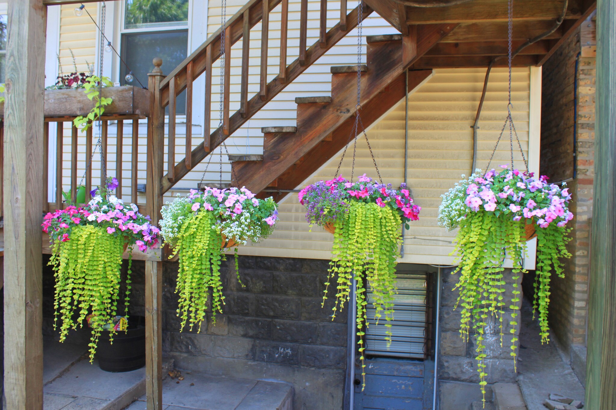 Building Photo - 4903 N Hoyne Ave