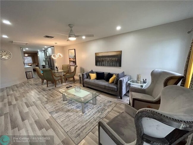 Building Photo - 13363 Pineapple Palm Ct