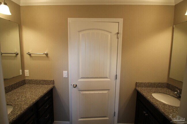 Building Photo - 8234 FL-89