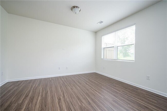 Building Photo - 6390 Mountain Home Way