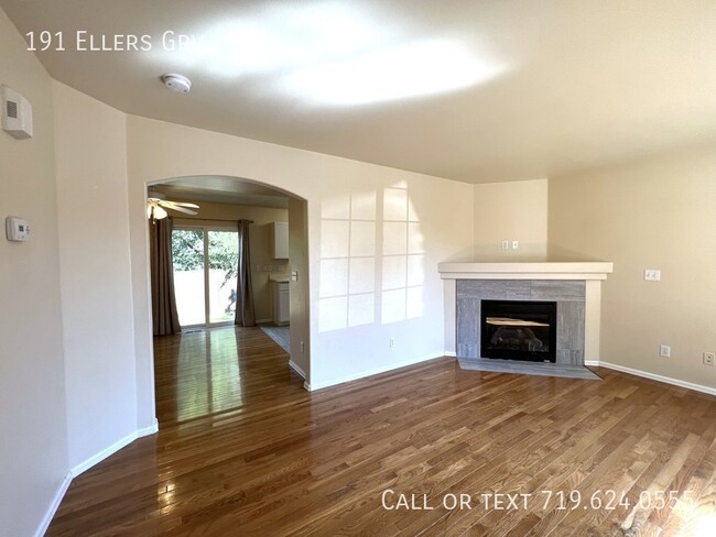 Building Photo - Beautiful Two-Story Condo For Rent