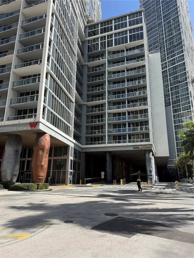 Building Photo - 465 Brickell Ave