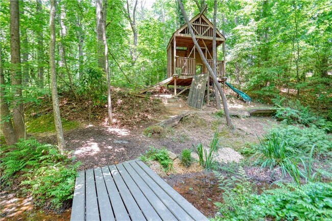 Building Photo - 958 Glenverness Dr