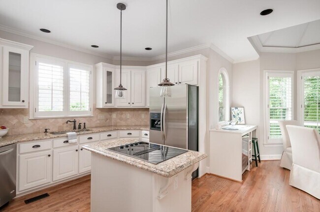 Building Photo - 6005 Oakbury Ln