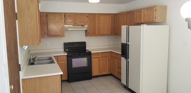 Building Photo - 5009 Blue Sage Pl NE