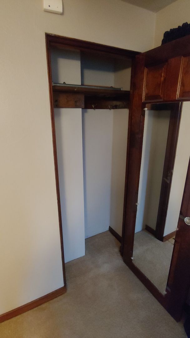 Building Photo - *Beautiful 2BD/2BA Single-Family Home Available in Brentwood*