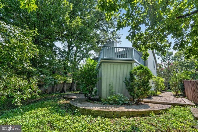 Building Photo - 6 Youngs Farm Ct