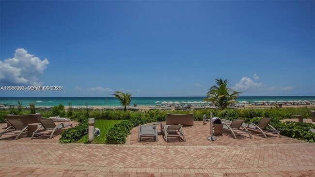 Building Photo - 18101 Collins Ave