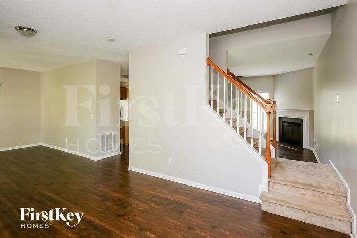 Building Photo - 7006 Tanners Creek Dr