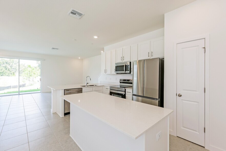 Building Photo - 1445 Tristar Dr