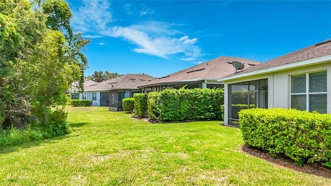 Building Photo - 7434 Surrey Pines Dr
