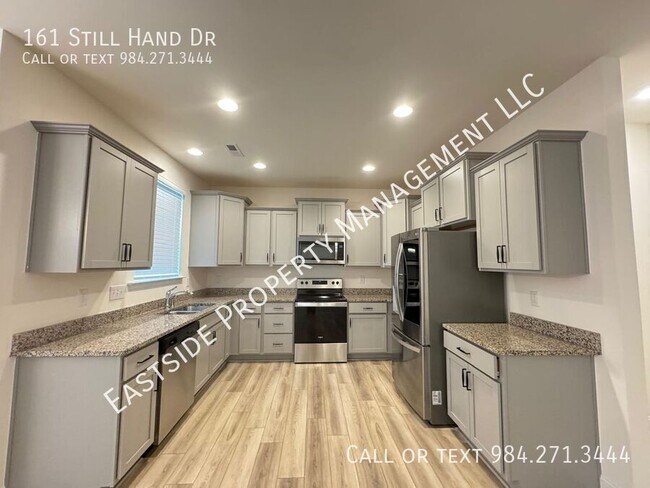 Building Photo - 161 Still Hand Dr