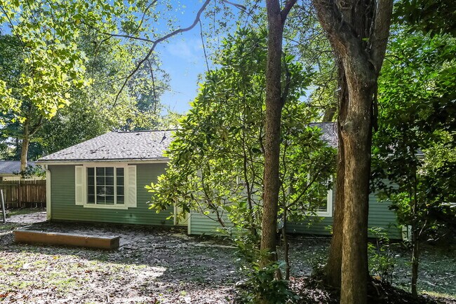 Building Photo - 6204 Judas Tree Ln