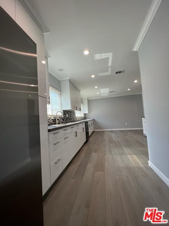 Building Photo - 11243 Lull St