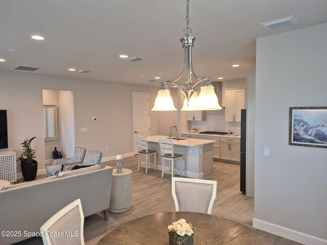 Building Photo - 2779 Pangea Cir