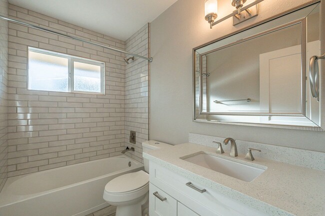 Building Photo - BEAUTIFUL SOUTH SCOTTSDALE - CORNER LOT & ...