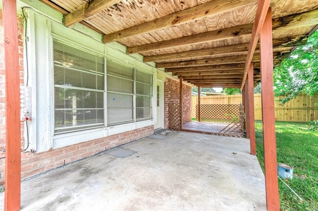 Building Photo - 13706 Towneway Dr