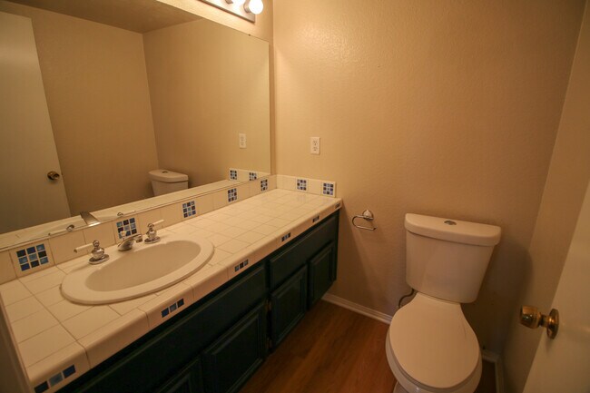 Building Photo - Welcome home to this gorgeous 3-bedroom, 2.5-bath home located in the highly desirable Riverwalk ...