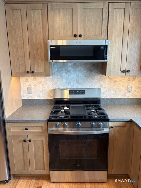 Building Photo - 108 Wilson St