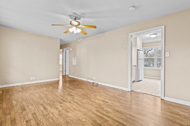 Building Photo - 1335 Cheyenne St
