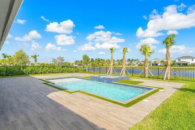 Building Photo - 9237 Crestview Cir