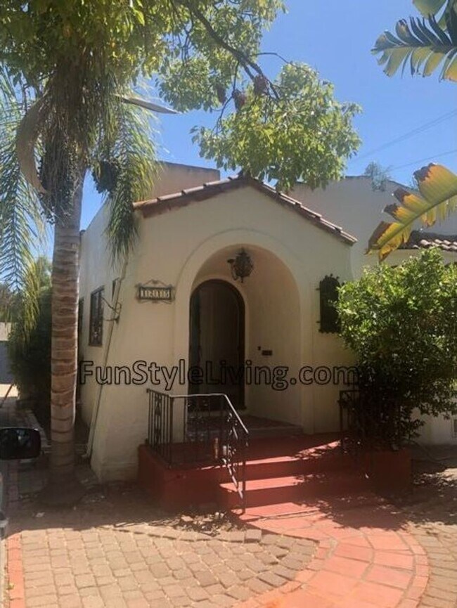 Building Photo - Charming Mediterranean Circa 1937 House