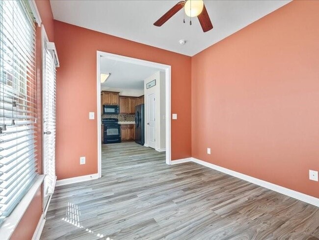 Building Photo - 472 Tufton Tr