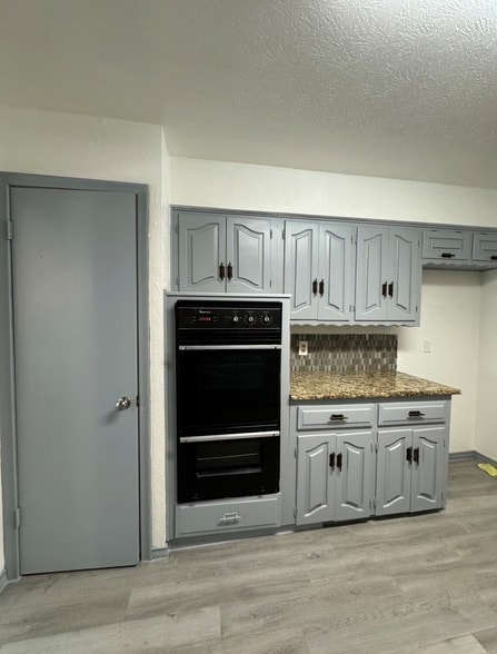 Building Photo - 7747 Dentcrest Dr