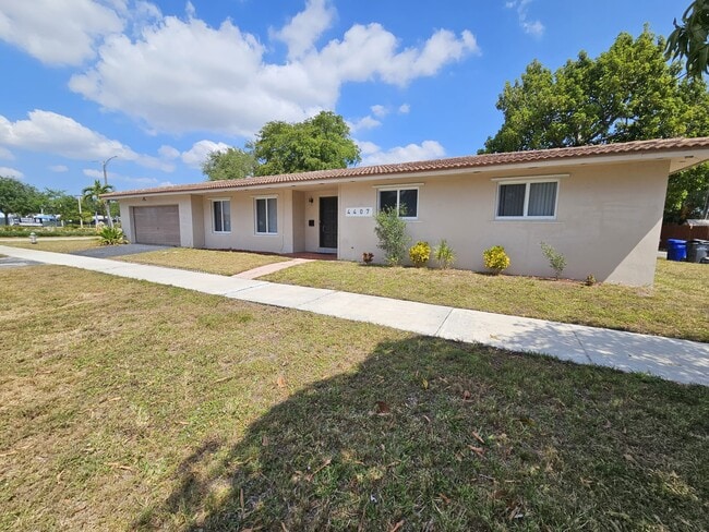 Primary Photo - 4407 Arthur St