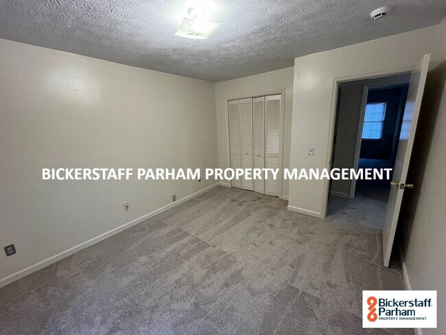 Building Photo - Located in Northern Columbus!